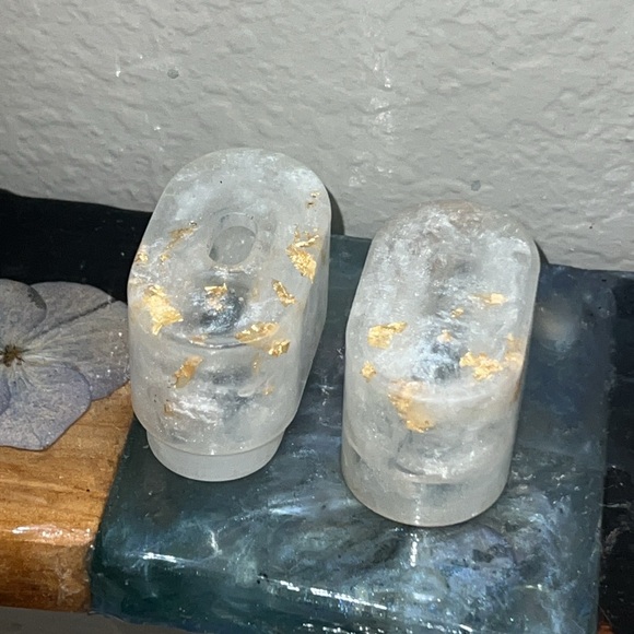 Apple AirPod Case AirPod Gen 1 or 2 Swirling Marbled White & Gold Flakes - Picture 2 of 4